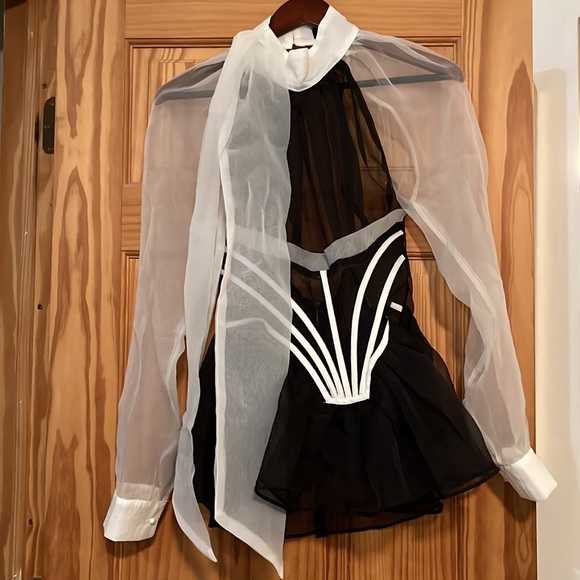 Akira AUDREY PEPLUM BLOUSE - Picture 9 of 12